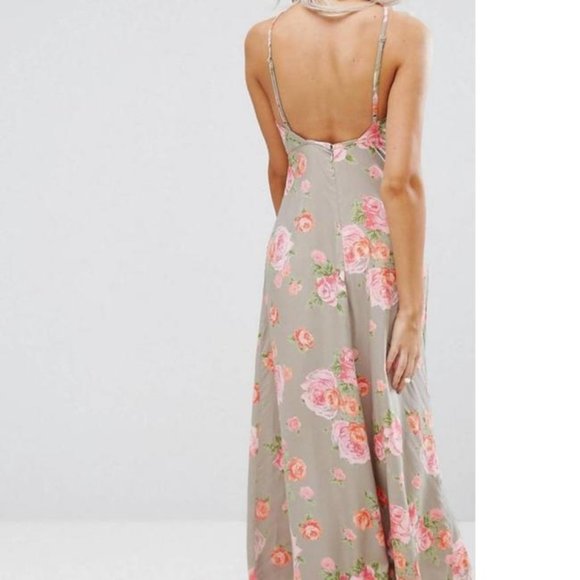 ASOS Open Back Maxi Dress in Pretty Floral - Picture 4 of 7
